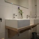 לינה וארוחת בוקר De Hoefstal 1765 3*